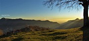 04 Canto Alto dai Prati Parini alla cima (a dx) visto da Zergnone di Zogno